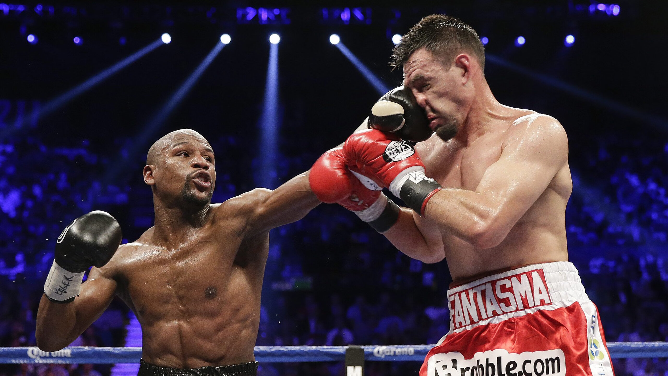 绿茵与硬木的跨界交响，当国际米兰收割阿尔及利亚，NBA季后赛的战鼓为谁而鸣？